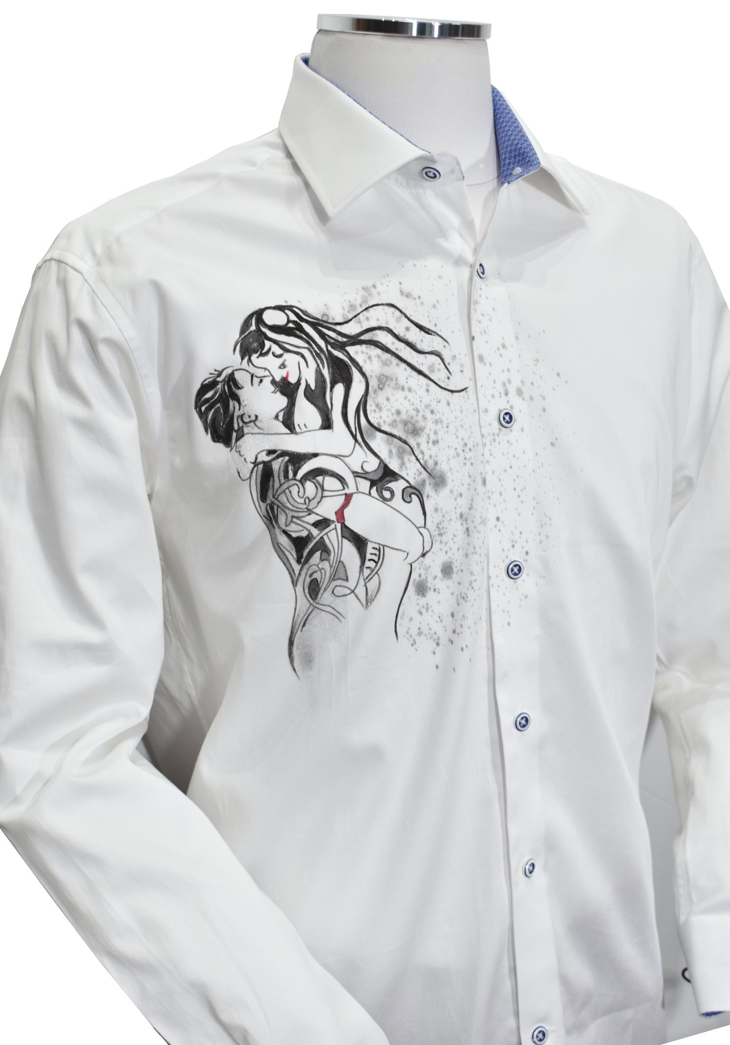 W621 White - Couple Embrace