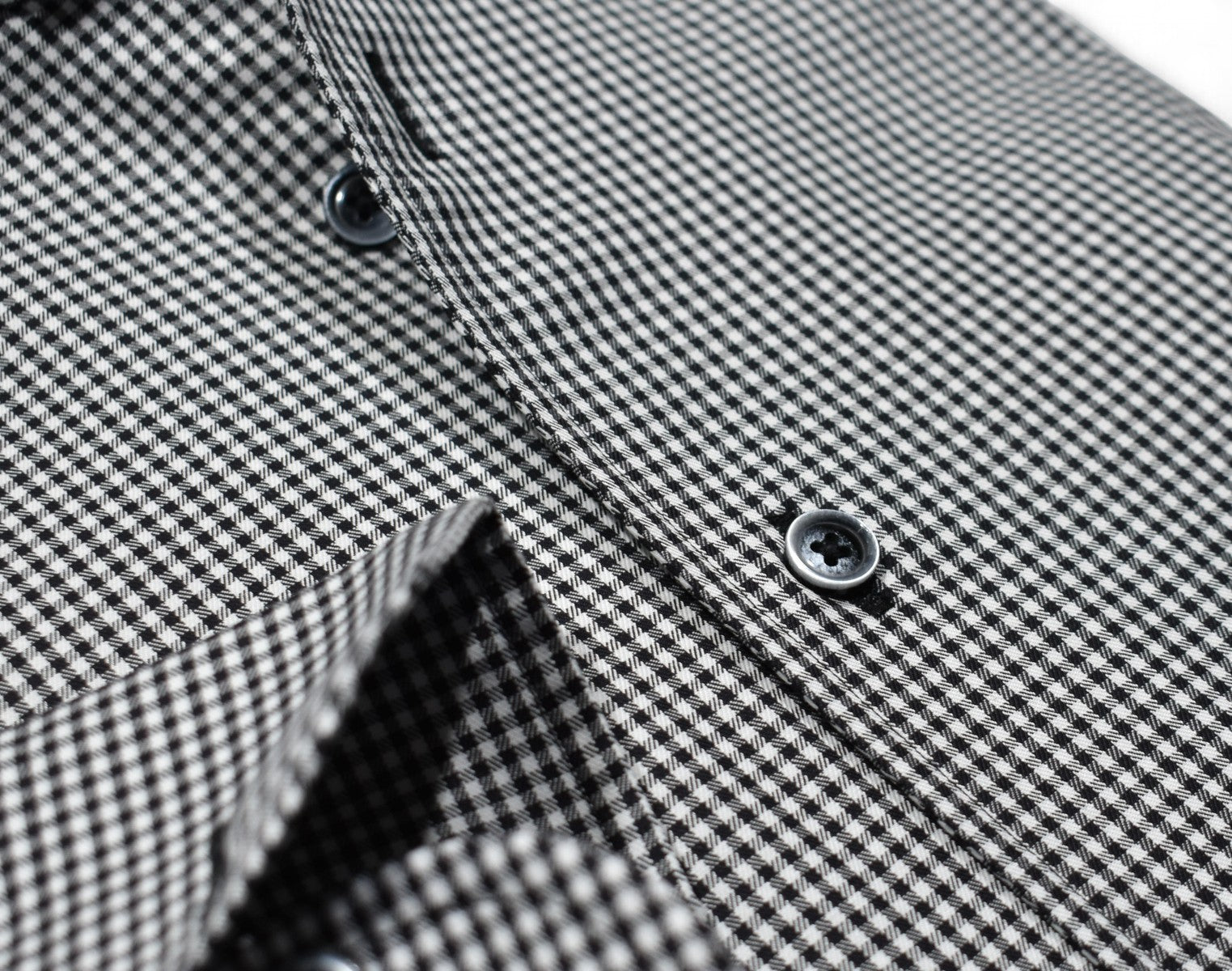 W981R Black Textured Check Roll Collar