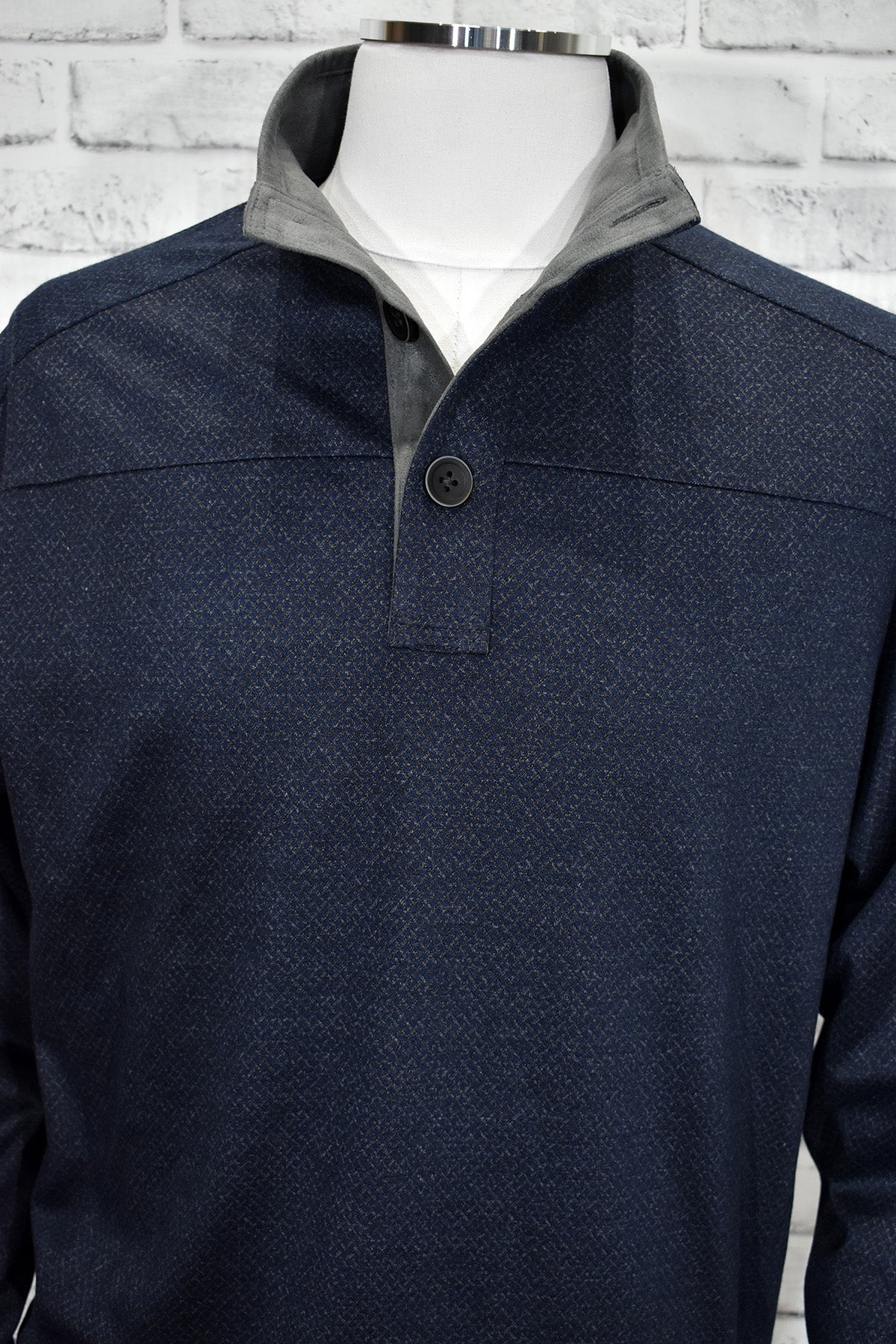 ZN0803 Sport Button Mock